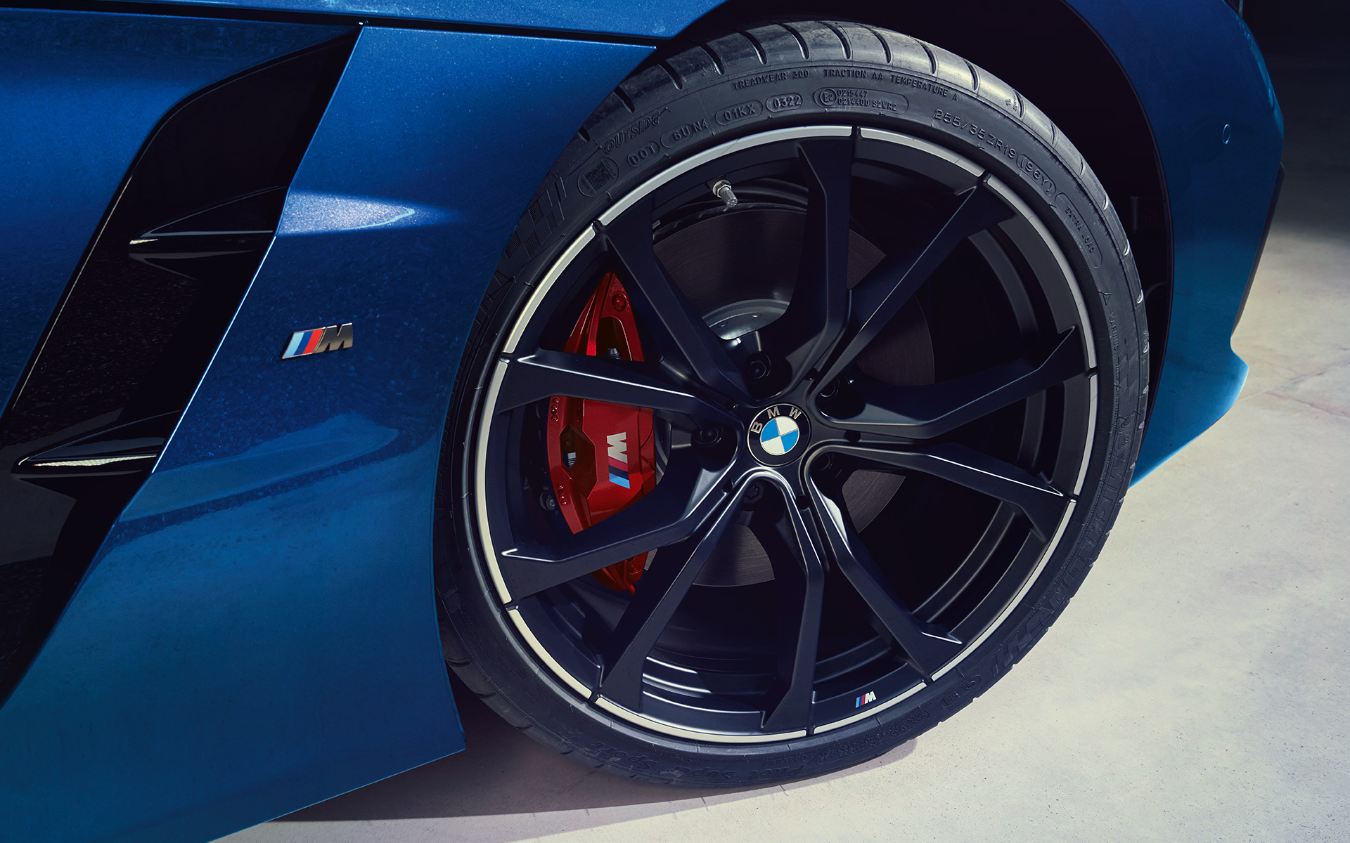 BMW Z4 M40i G29, "Синий Портимау", выхлопные патрубки особой формы BMW Z4 M40i G29 2022, "Синий Портимау", выхлопные патрубки особой формы