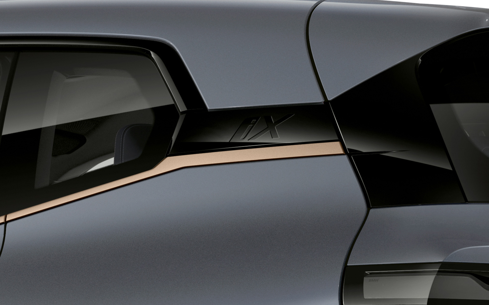 BMW iX M60 i20 2022, электрический SUV, BMW Individual Серый Шторм Бэй металлик, обозначение iX, изгиб Хофмайстера, BMW Individual дизайн экстерьера Titanium Bronze, крупный план