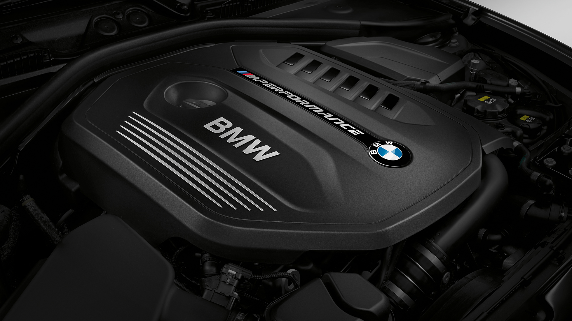 6-цилиндровый бензиновый двигатель M TwinPower Turbo модели BMW M240i Coupe 6-цилиндровый бензиновый двигатель M TwinPower Turbo модели BMW M240i Coupe F22 2017 МГ цвета Оранжевый Закат (металлик)