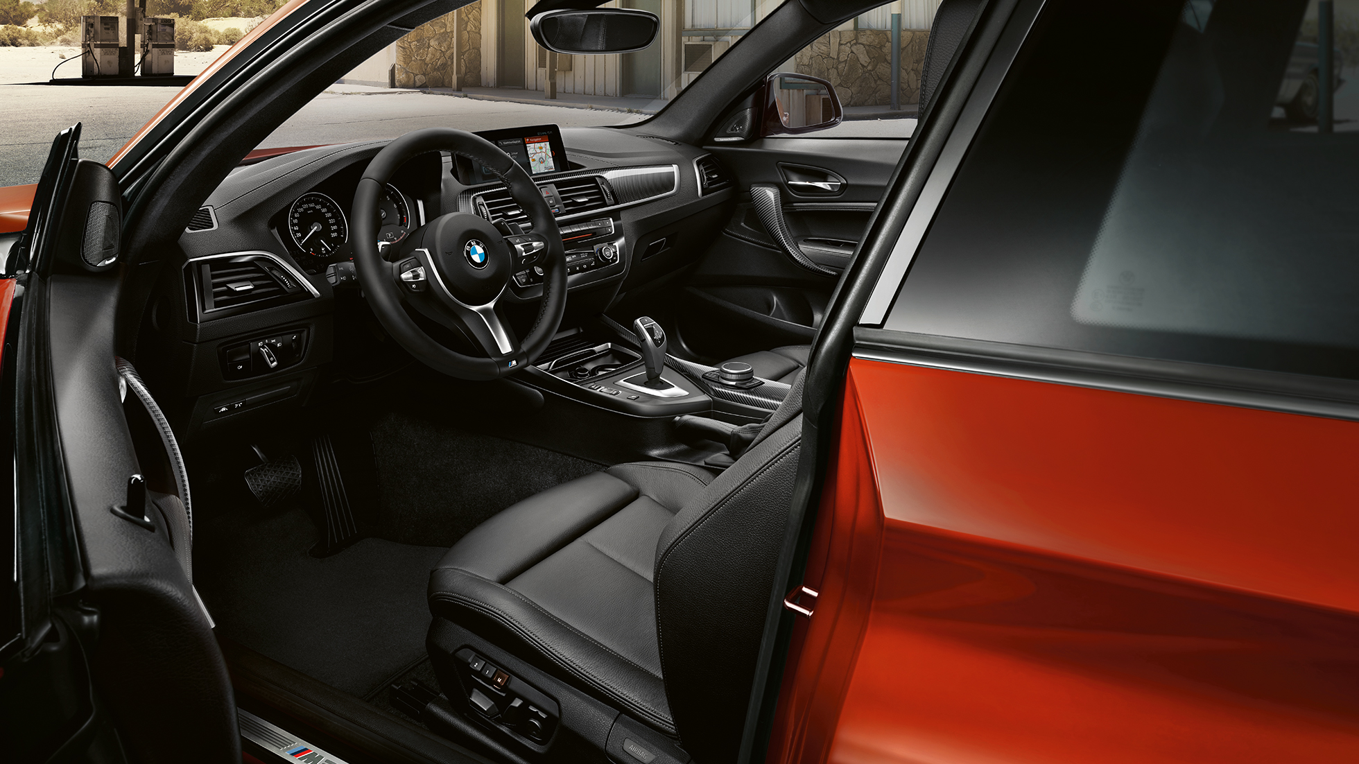 Место водителя BMW M240i Coupe Место водителя BMW M240i Coupe F22 2017 МГ цвета Оранжевый Закат (металлик), интерьер