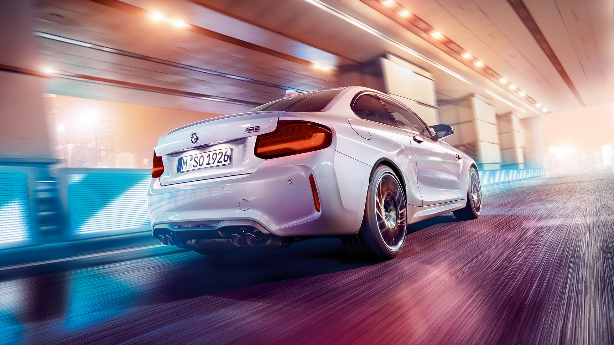 Дизайн задней части кузова BMW M2 Competition F87 Дизайн задней части кузова BMW M2 Competition F87 2018 МГ цвета Серебристый Хоккенхайм (металлик), вид сзади с поворотом в три четверти