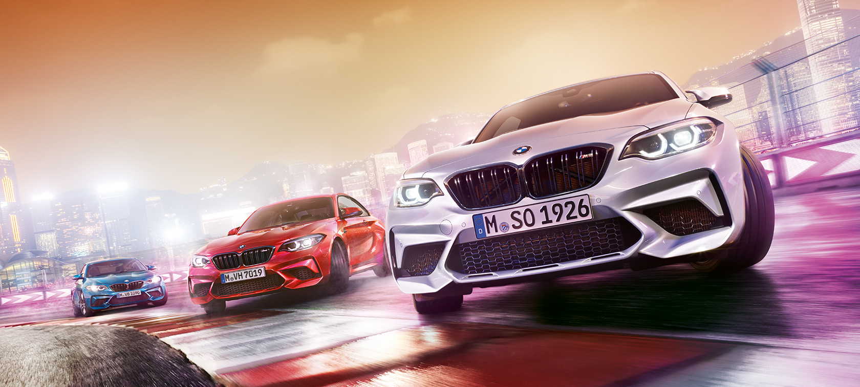 Дизайн BMW M2 Competition F87 Дизайн BMW M2 Competition F87 2018 МГ цвета Серебристый Хоккенхайм (металлик), вид спереди с поворотом в три четверти