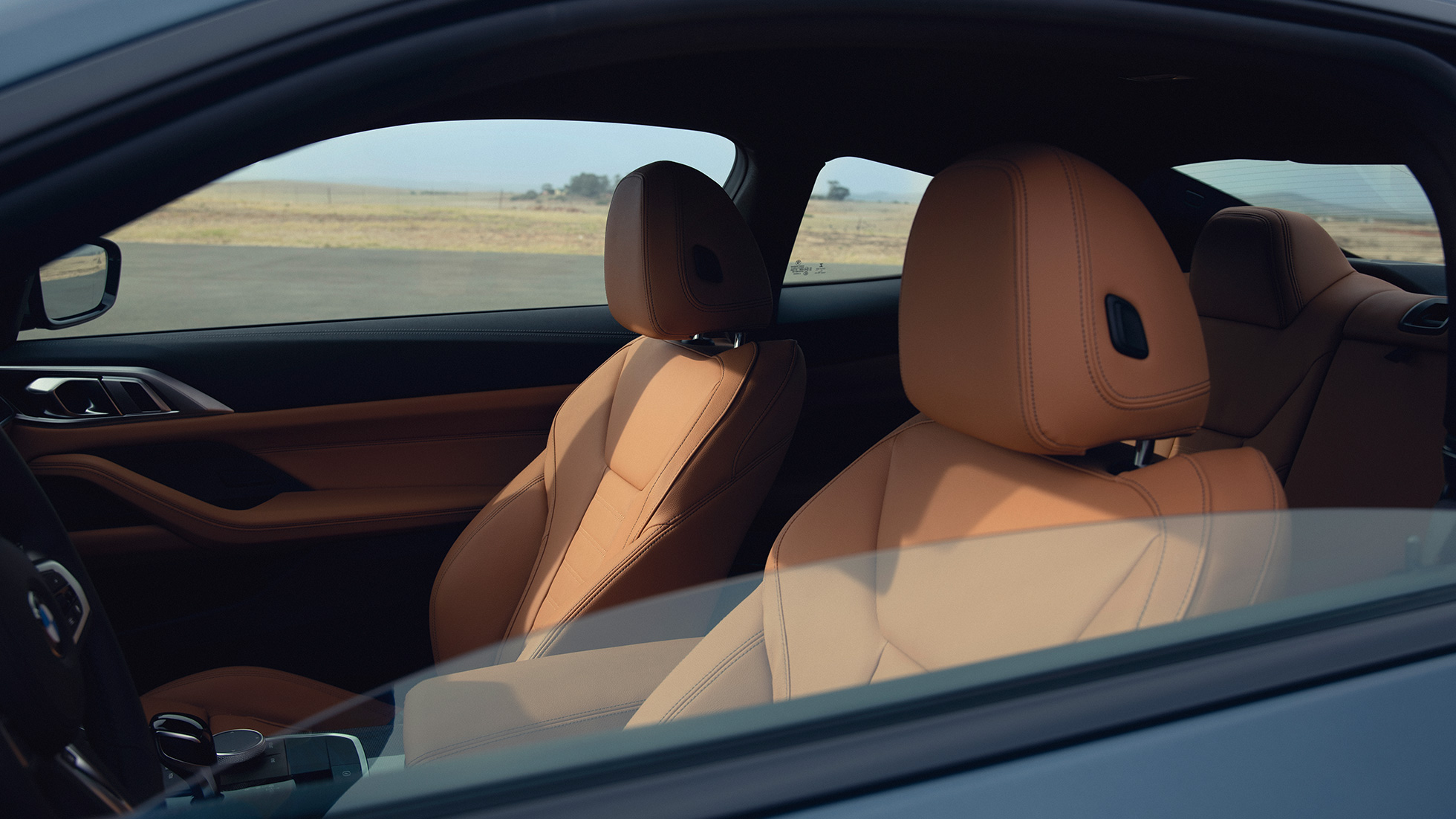 Спортивные сиденья BMW M440i xDrive Coupe G22 (2020) BMW M440i xDrive Coupe G22 (2020), Синий Арктик Рэйс металлик, интерьер, спортивные сиденья