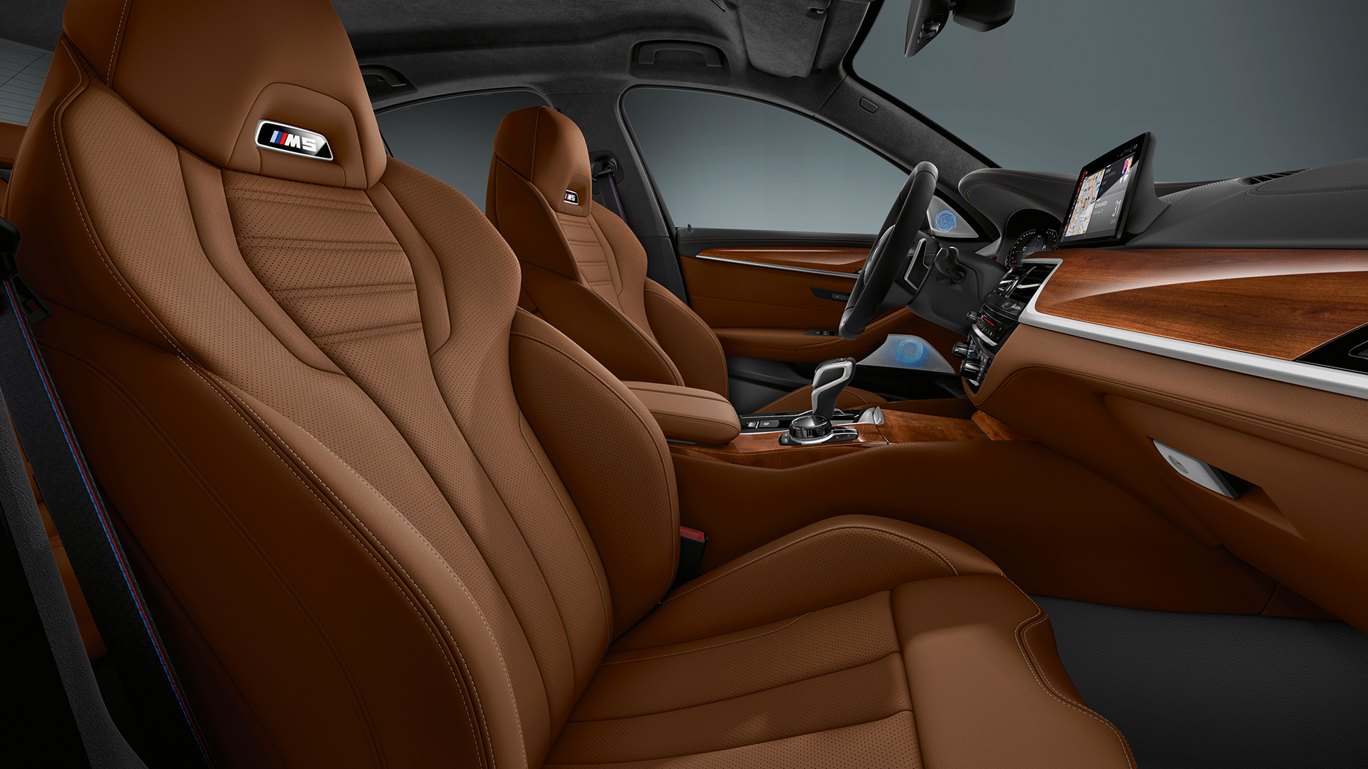 Коллекция BMW Individual. Интерьер BMW M5 Competition.