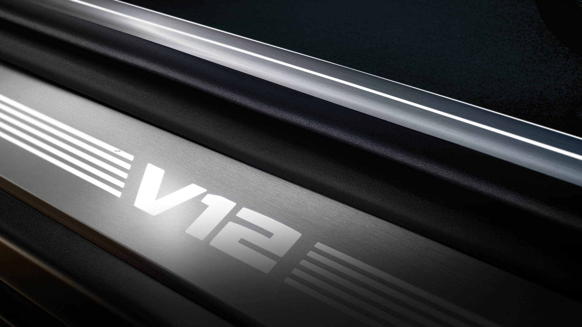 BMW entry sill with V12 lettering G12 BMW M760Li xDrive Sedan, BMW M760Li interior G12