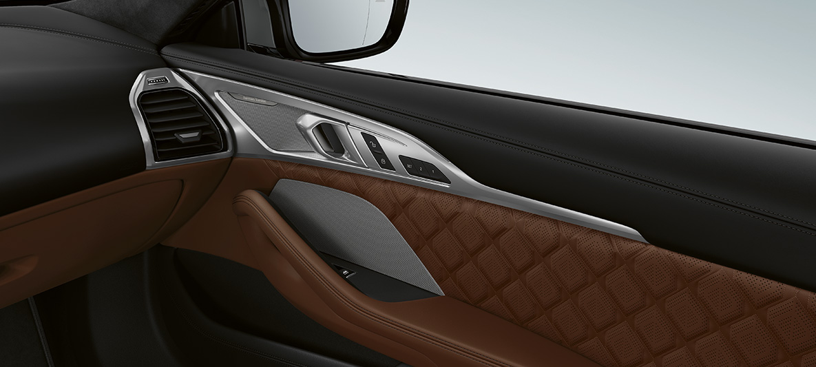 Аудиосистема Bowers & Wilkins Diamond Surround Sound. BMW M8 Coupe, интерьер, аудиосистема Bowers & Wilkins Diamond Surround Sound.