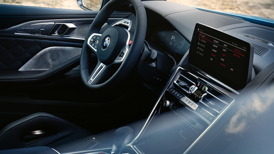  M BMW 8  Coupe F92        BMWru