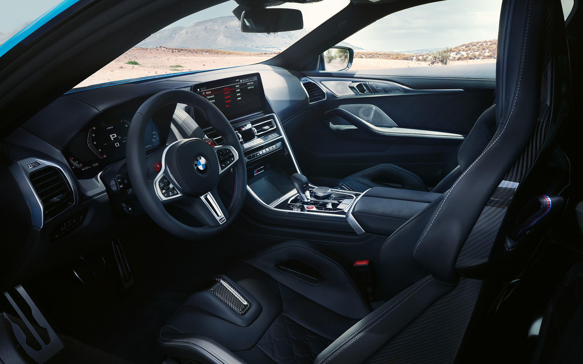 Карбоновые сиденья M, кожаное рулевое колесом M BMW M8 Competition Coupe F92 LCI 2022 BMW M8 Competition Coupe F92 LCI Facelift 2022, кокпит, салон, кожаное рулевое колесо M, карбоновые сиденья M