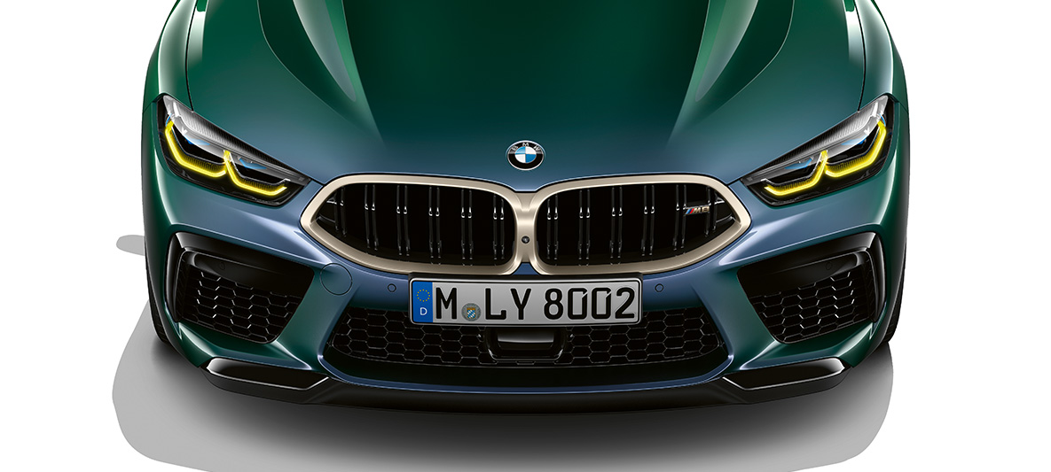 BMW M8 Gran Coupe First Edition, вид спереди BMW M8 Gran Coupe First Edition F93 2020 МГ цвета Aurora Diamond (металлик) из линейки BMW Individual, вид спереди
