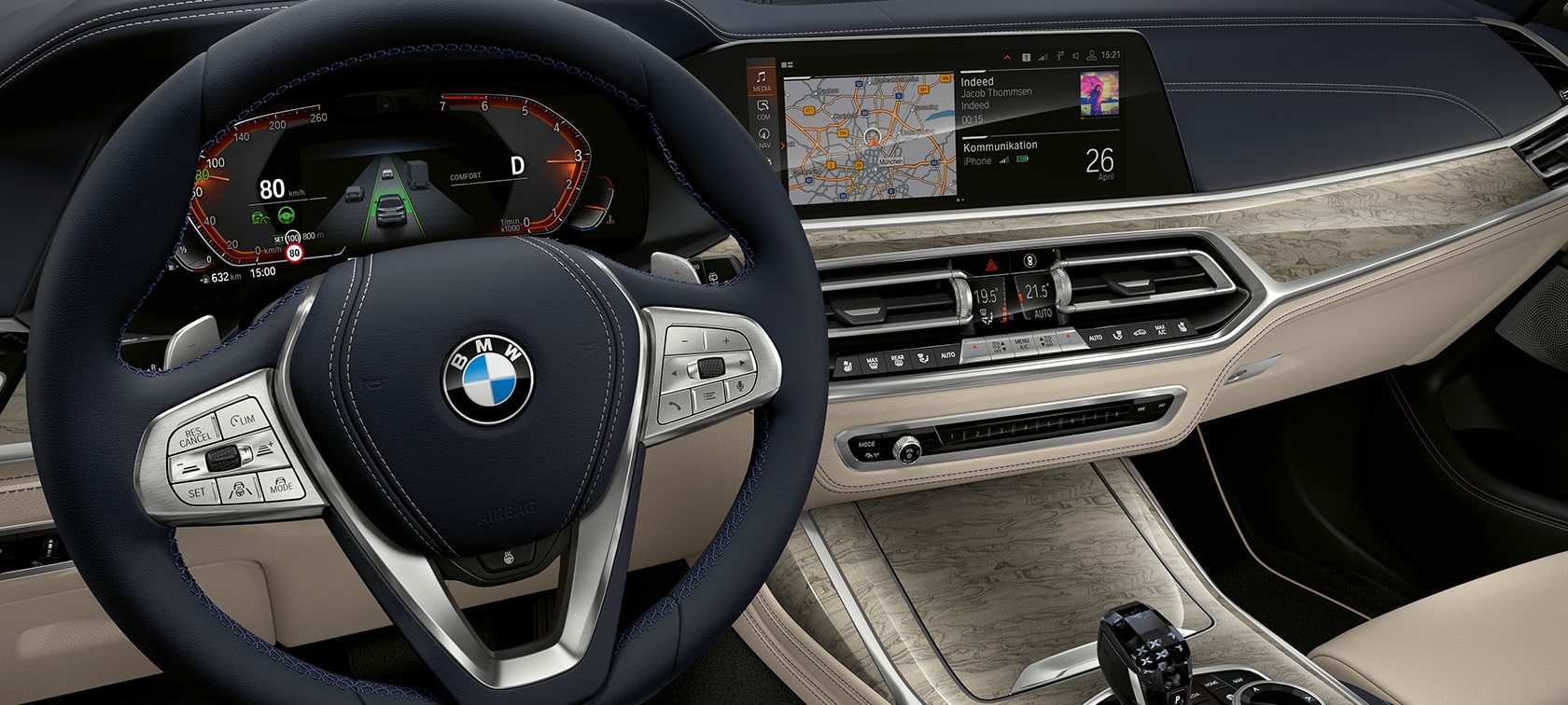 Автомобиль BMW X7 M SUV G07, инновации Автомобиль BMW X7 M SUV, развернутые к водителю панель приборов и органы управления, G07
