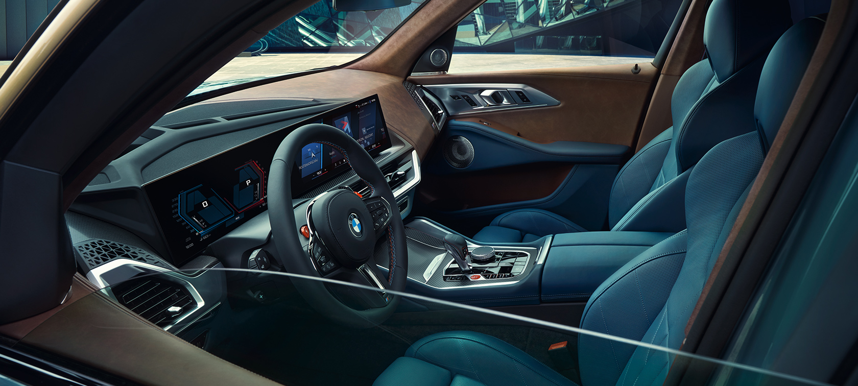 BMW XM G09, кокпит и технологии BMW XM G09, кокпит и технологии