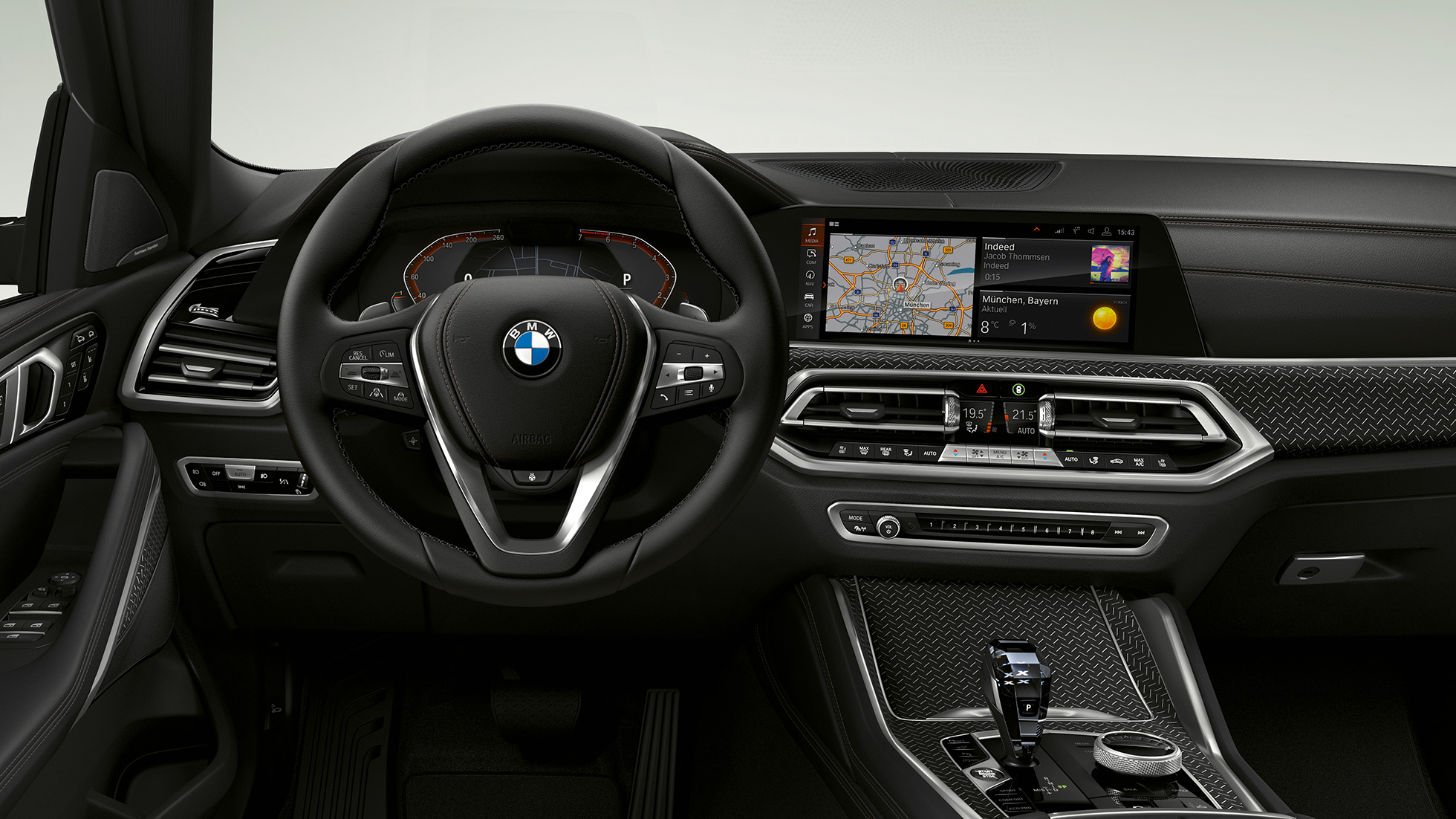 BMW X6 в версии BMW xLine, кокпит Интерьер BMW X6 в версии BMW xLine с фокусировкой на кокпите