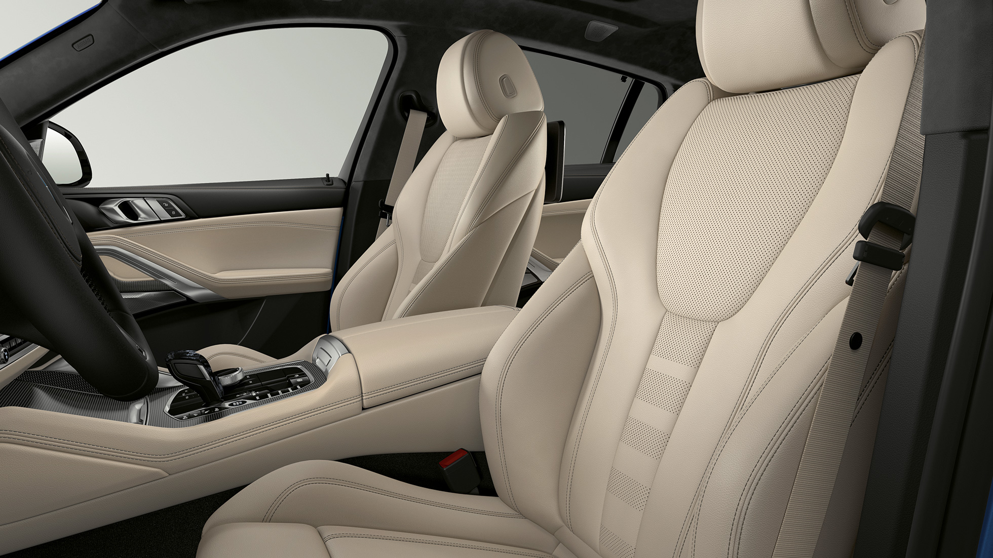 BMW X6 с пакетом M Sport, отделка BMW X6, фотография интерьера с пакетом M Sport и фокусировкой на отделке