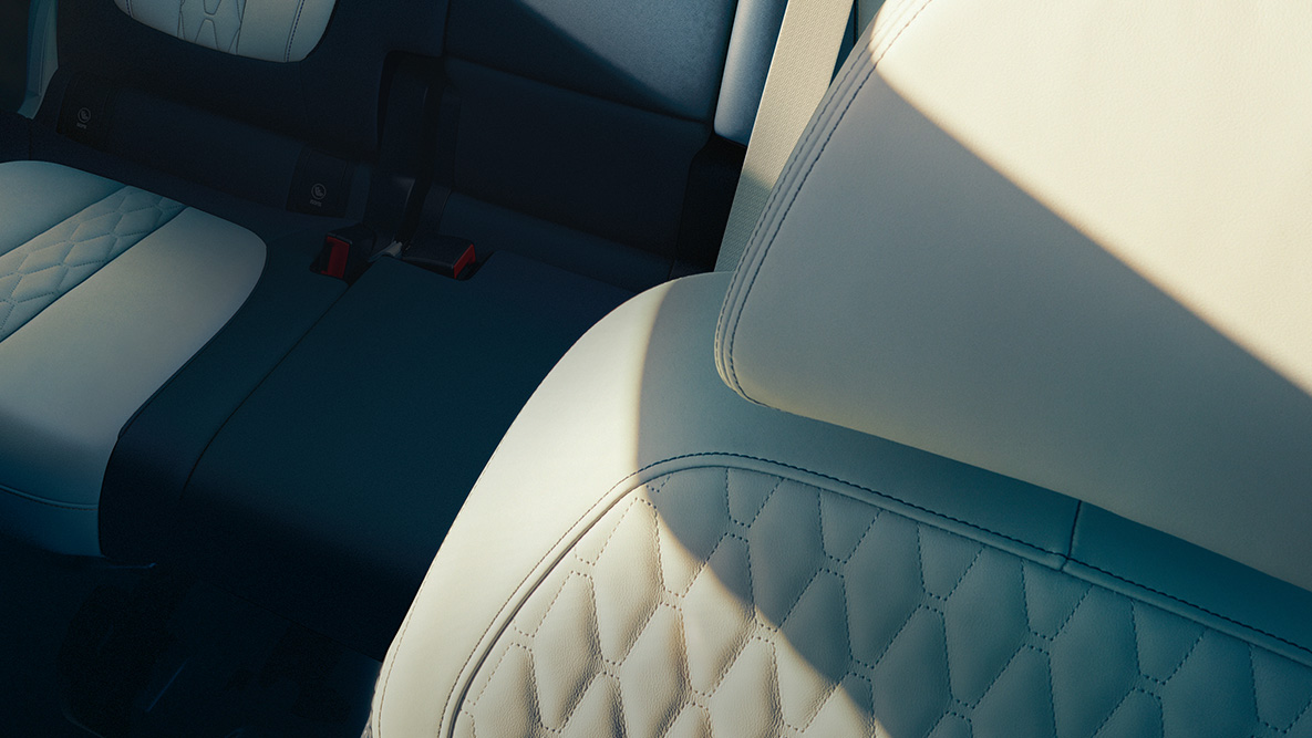 Кожаная обивка BMW X7 Крупный план обивки из кожи Merino