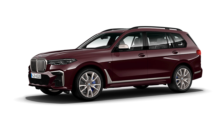 BMW X7 M50i G07 2019, вид сбоку в три четверти BMW X7 M50i G07 2019, вид сбоку в три четверти