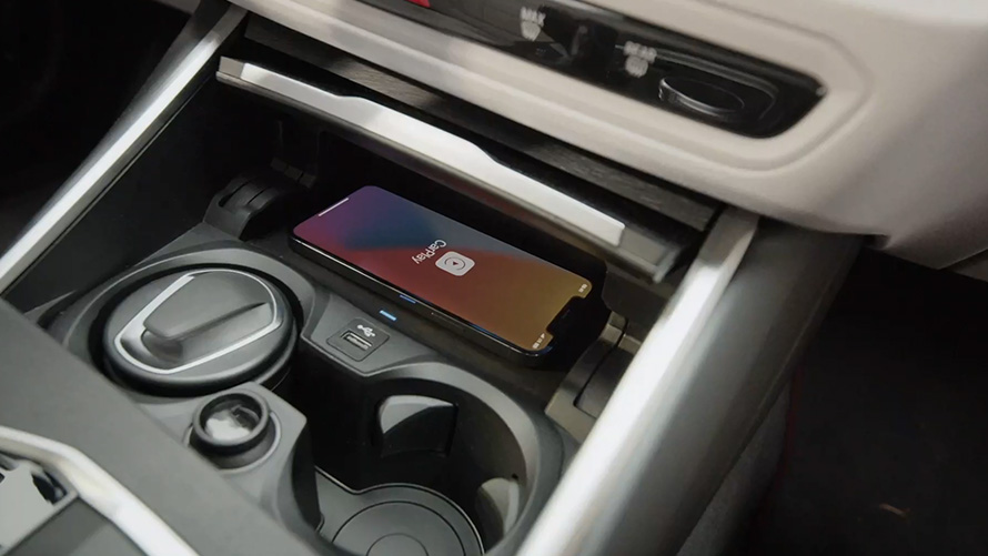 Apple CarPlay® Apple CarPlay®