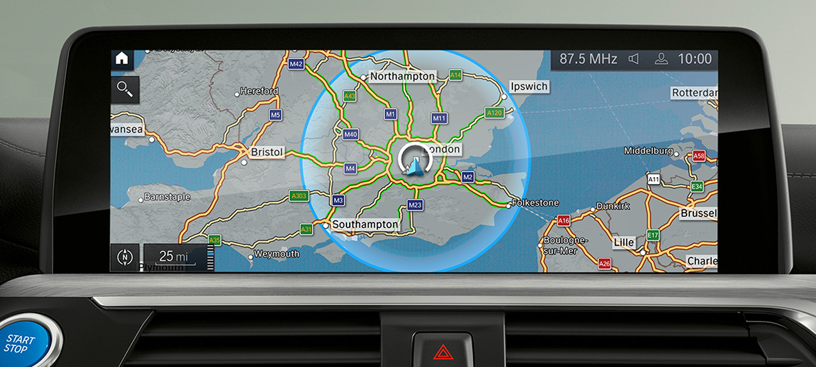 BMW Maps Connected Charging BMW Maps Connected Charging, визуализация запаса хода на электротяге на центральном дисплее