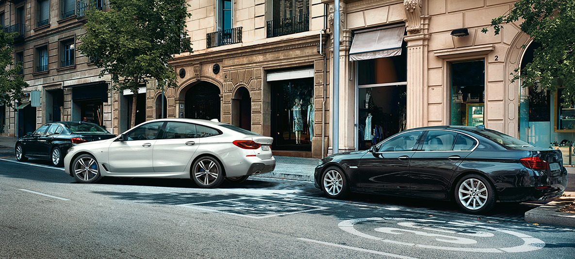 BMW Maps Connected Parking BMW Maps Connected Parking, BMW 6 серии GT белого цвета