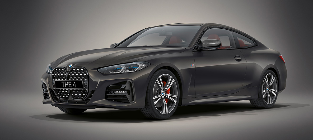 BMW 4 серии Coupe G22 2020 года, цвет «Серый Дравит» металлик BMW Individual BMW 4 серии Coupe G22 2020 года с отделкой Individual, цвет «Серый Дравит» металлик, в неподвижном состоянии, вид спереди с поворотом в три четверти