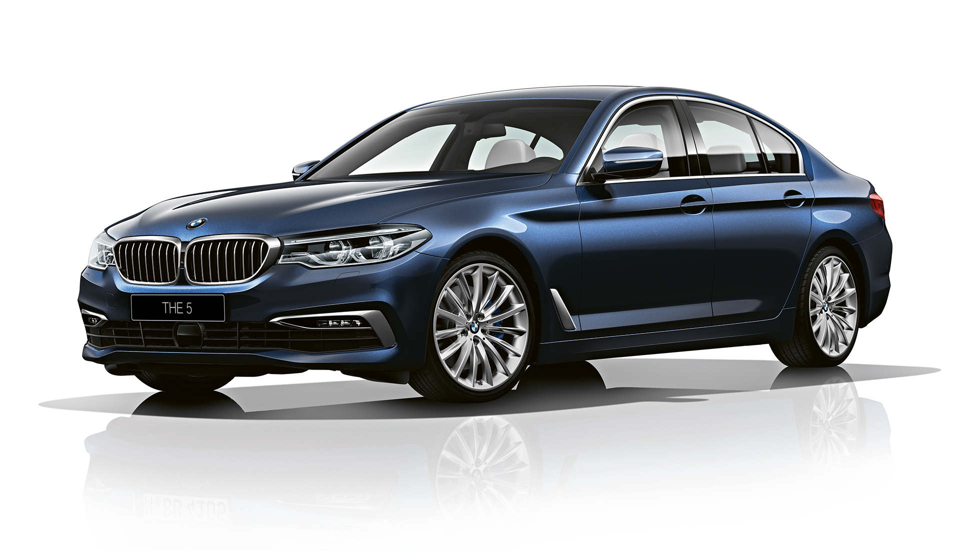 BMW 5 серия Luxury Line, вид спереди с поворотом в три четверти BMW 5 серия Luxury Line, вид спереди с поворотом в три четверти, внешний вид, БМВ