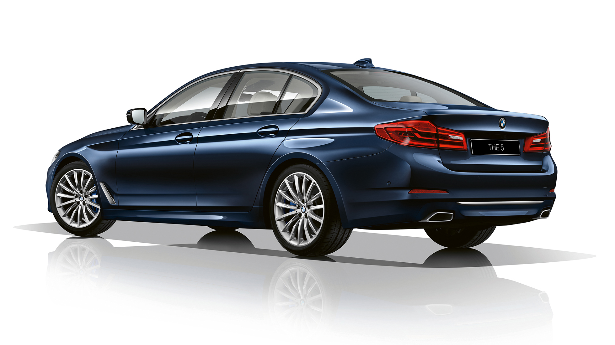 BMW 5 серия Luxury Line, вид сзади с поворотом в три четверти BMW 5 серия Luxury Line, вид сзади с поворотом в три четверти, внешний вид, БМВ