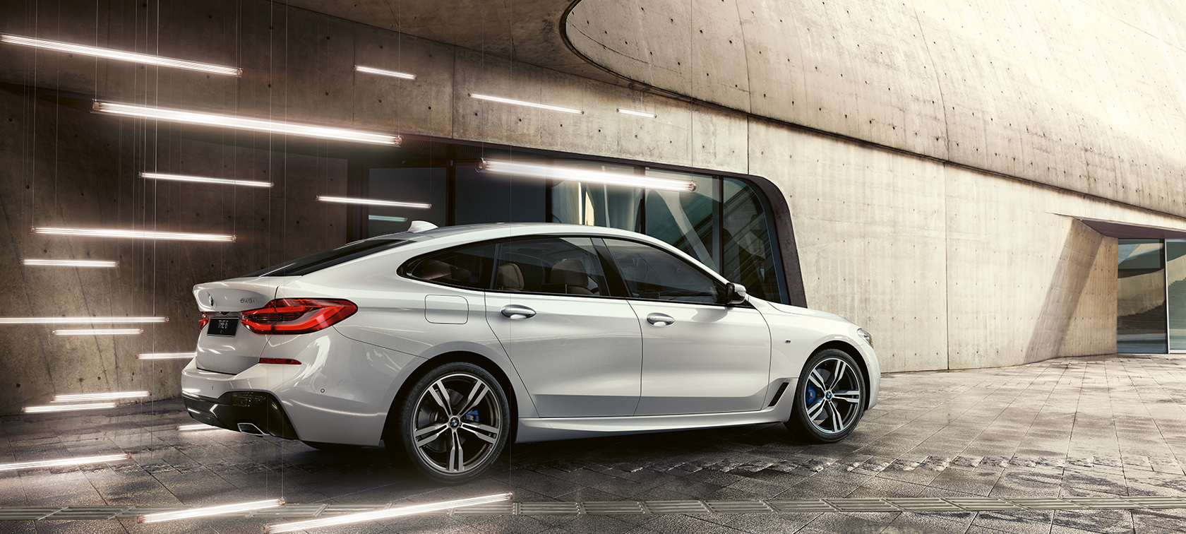BMW 6 серии Гран Туризмо, вид сбоку. BMW 6 серии Гран Туризмо, вид сбоку, внешний вид.