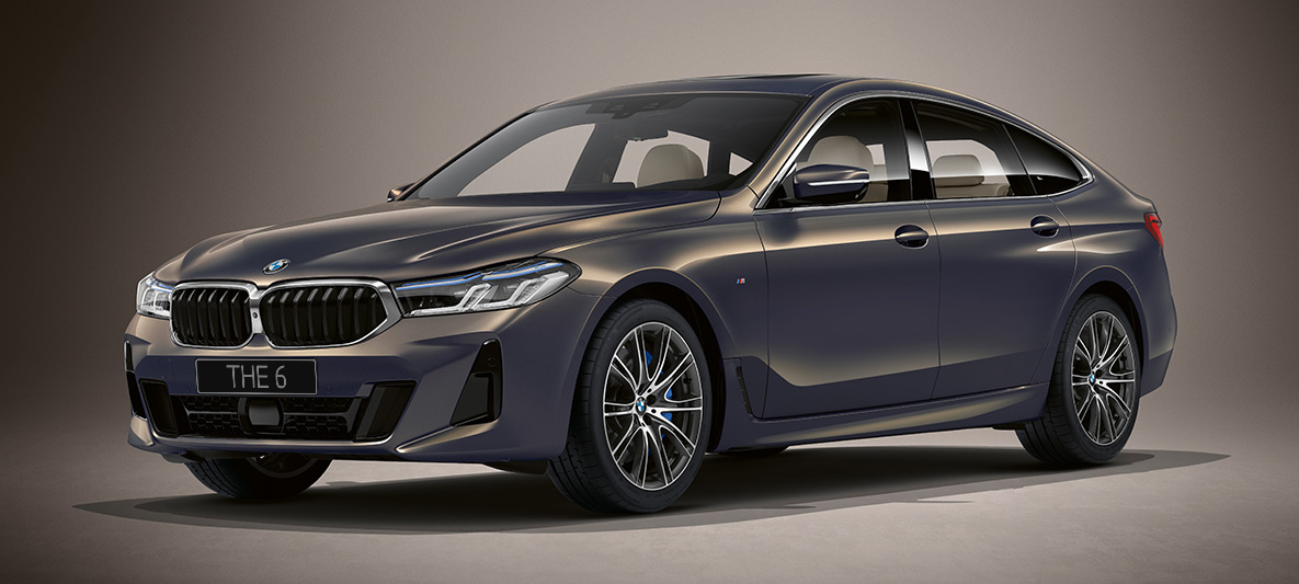 BMW 6 серии GT G32 2020 года, цвет «Серый Алвит» металлик BMW Individual BMW 6 серии GT G32 2020 года, цвет «Серый Алвит» металлик BMW Individual, вид спереди с поворотом в три четверти, автомобиль в неподвижном состоянии