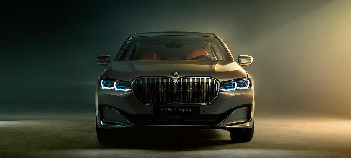 BMW 7 Series Sedan in front view BMW 7 Series Sedan: front view in dimmed light
