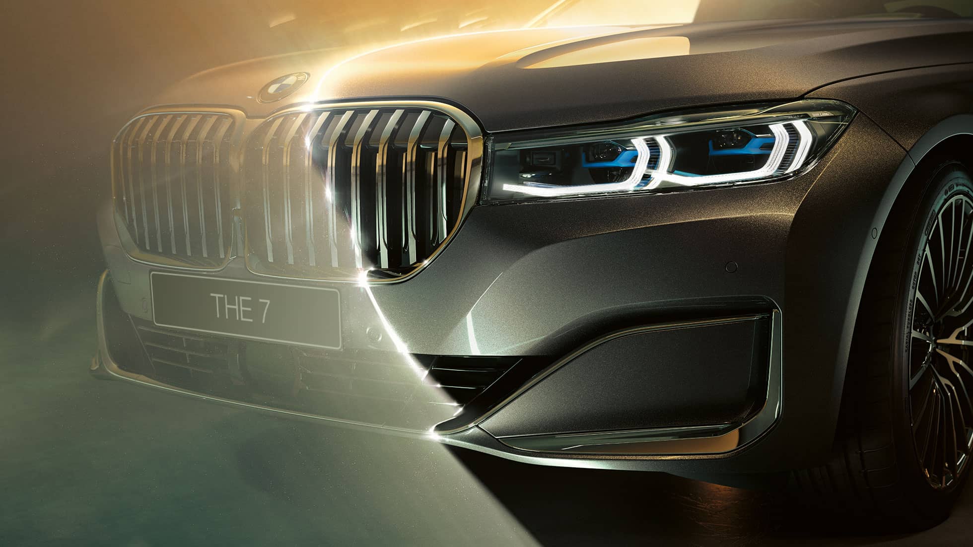 BMW 7 серии: решетка радиатора и лазерные фары G11 BMW 7 серии: решетка радиатора и лазерные фары BMW Laserlight крупным планом G11