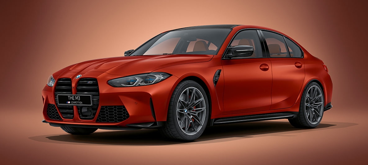 BMW M3 G80 2020 "BMW Individual Морозный Оранжевый металлик" BMW M3 G80 2020 "BMW Individual Морозный Оранжевый металлик", вид спереди в три четверти в статике