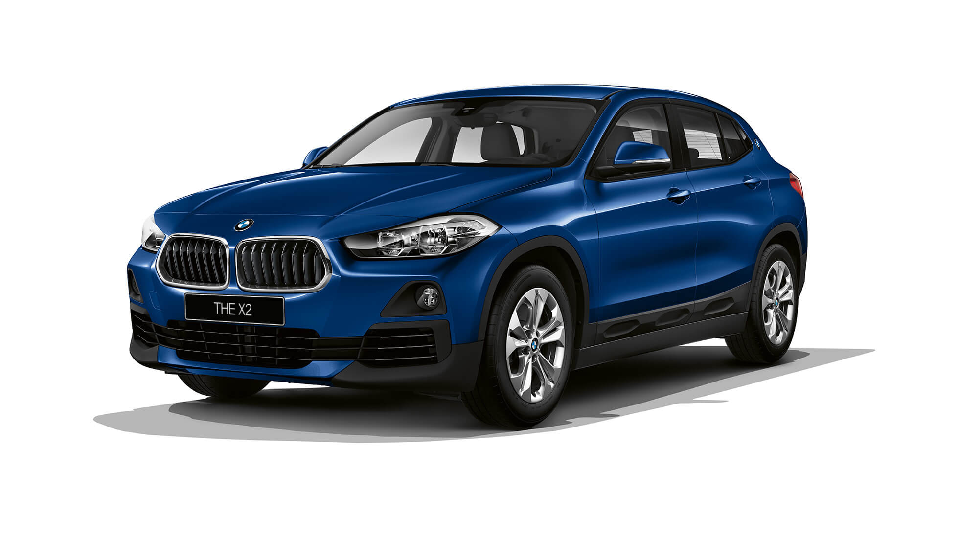 BMW X2 sDrive20i model advantage, вид спереди с поворотом в три четверти BMW X2 sDrive20i model advantage 2018 F39, вид спереди с поворотом в три четверти, средиземноморский синий металлик