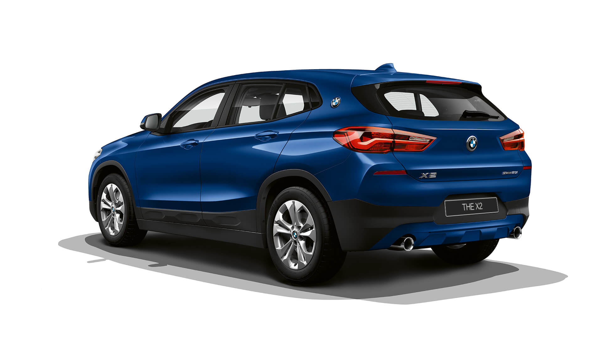 BMW X2 sDrive20i model advantage, вид сзади с поворотом в три четверти BMW X2 sDrive20i model advantage 2018 F39, вид сзади с поворотом в три четверти, средиземноморский синий металлик