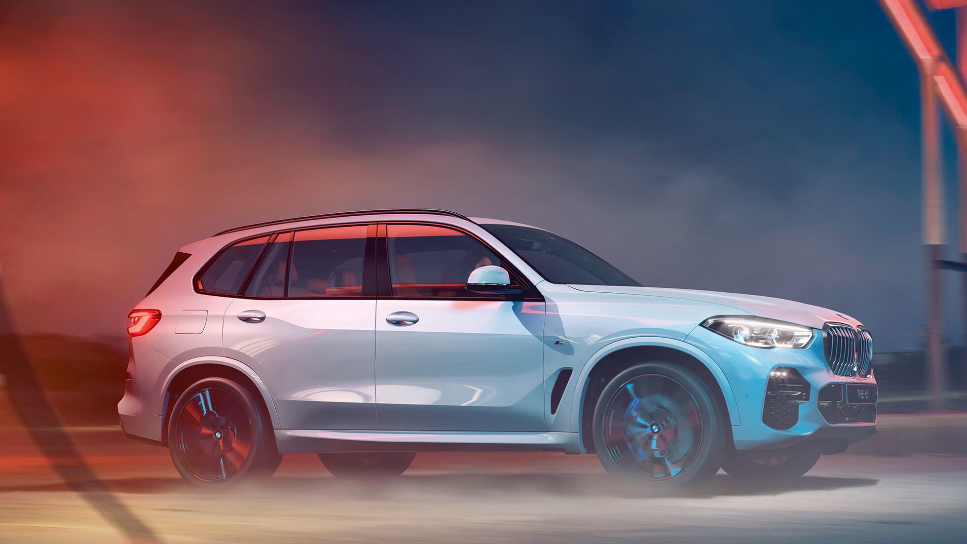 BMW X5 G05 вид сбоку BMW X5 G05 Mineral White metallic BMW X5 G05, вид сбоку