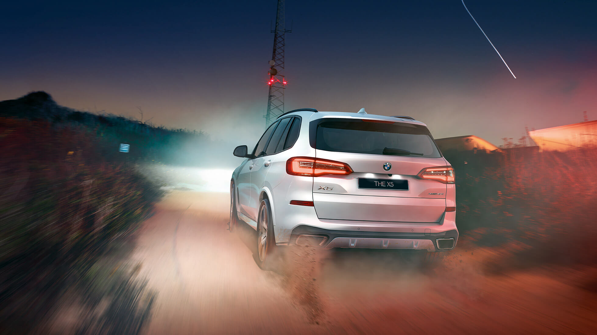 BMW X5 xDrive40i вид сзади BMW X5 xDrive40i G05 Mineral White metallic, вид сзади