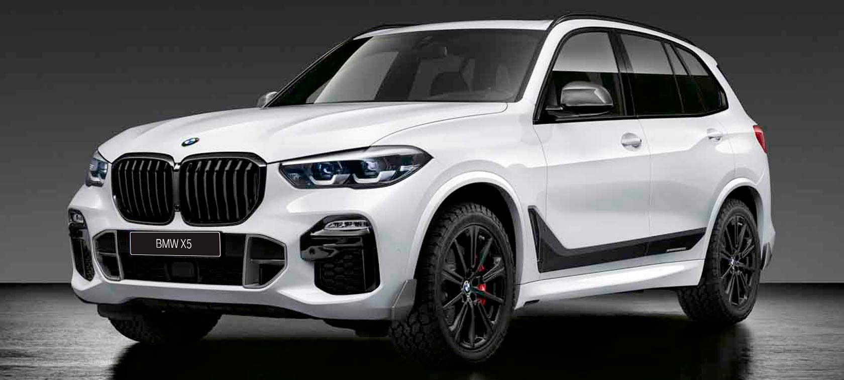 Пакет M Performance для BMW X5 (G05). BMW X5 (G05), в движении на трассе, за городом, БМВ, пакет M Performance.