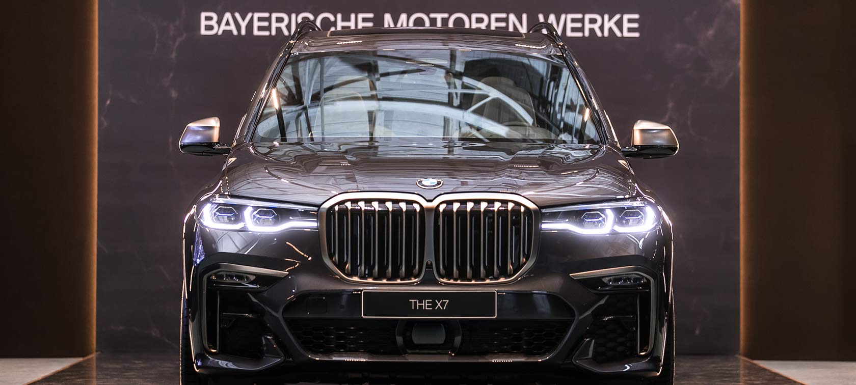 BMW X7 Secret Lounge в Санкт-Петербурге BMW X7 Secret Lounge в Санкт-Петербурге