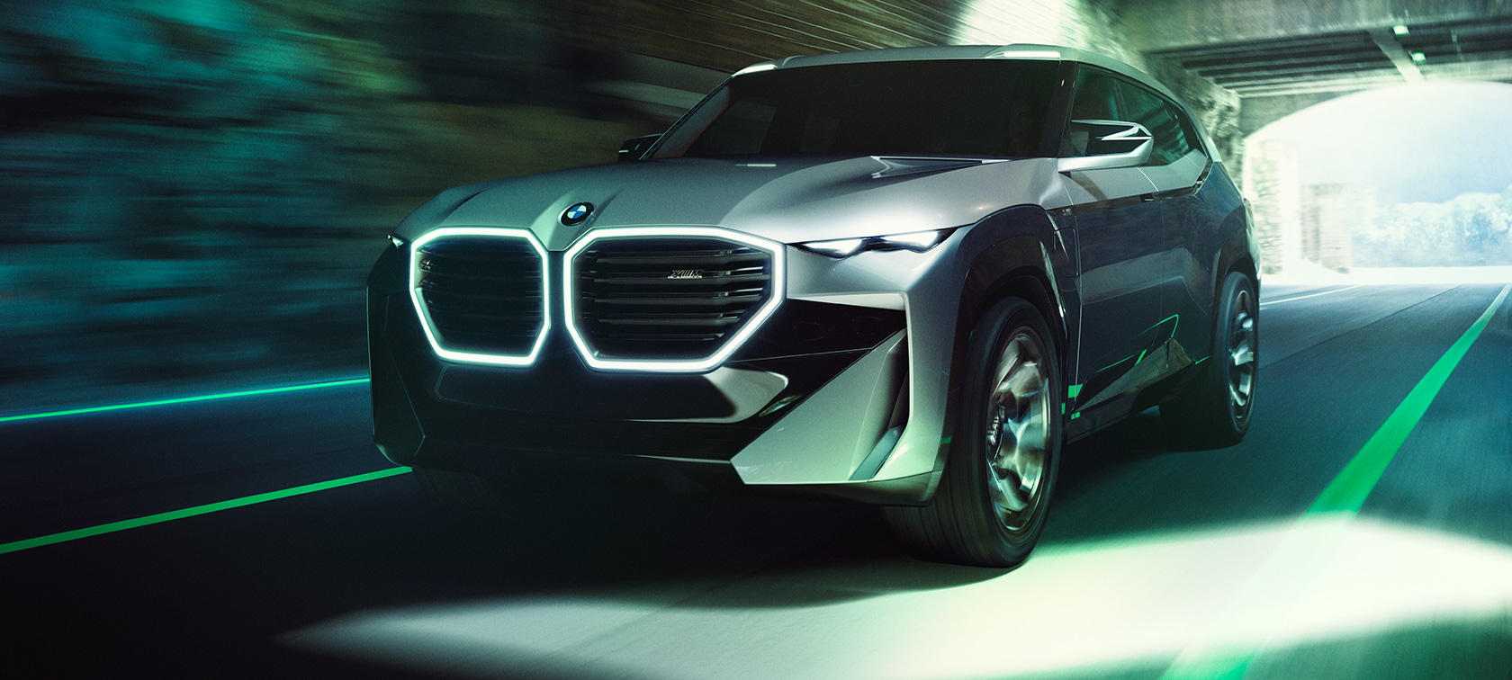 BMW Concept XM (G09), вид спереди в три четверти в статике BMW Concept XM (G09), вид спереди в три четверти в статике