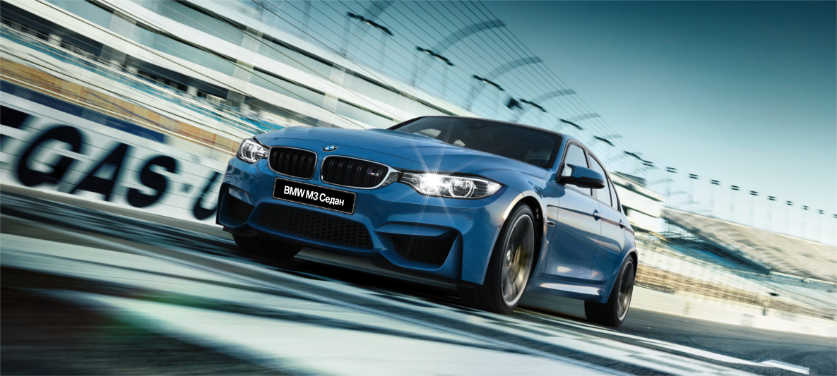BMW M3 Седан, вид спереди, на трассе. BMW M3 Седан, вид спереди, на трассе, автомобили M, БМВ.