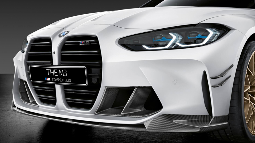 Карбоновая накладка переднего бампера улучшает аэродинамику. Карбоновая накладка переднего бампера улучшает аэродинамику.