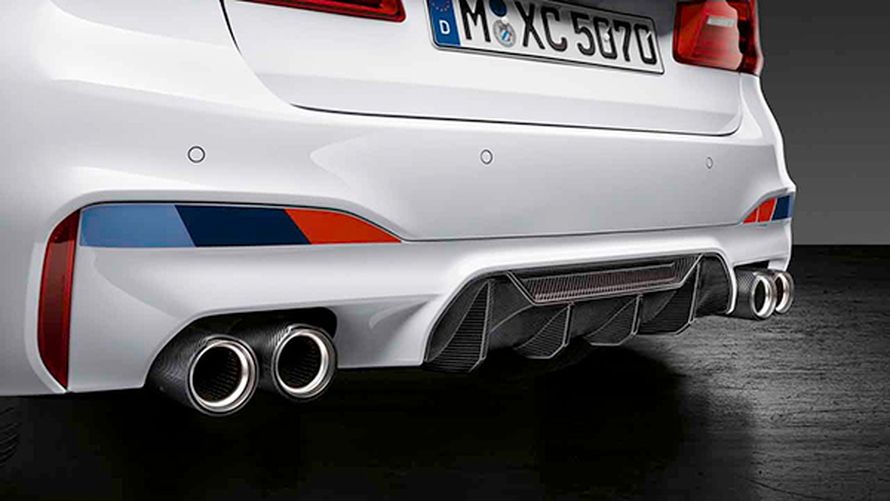 Карбоновый диффузор для BMW M5 серии (F90). Карбоновый диффузор для BMW M5 серии (F90), вид снизу, БМВ.
