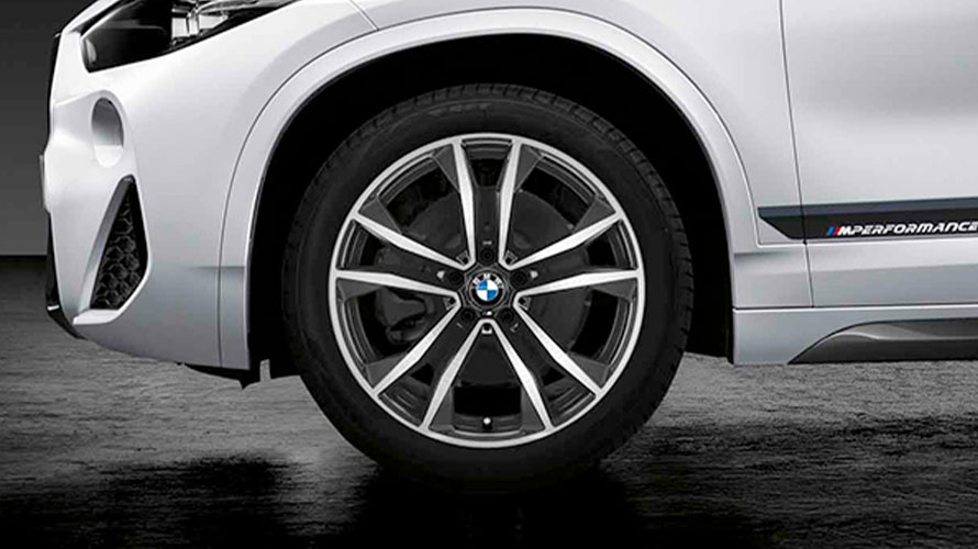 19" Double Spoke 715M. 19" Double Spoke 715M.