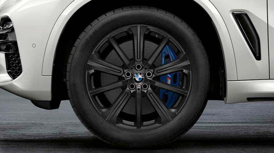 Комплект колес с зимними шинами BMW Star Spoke 748M Performance. Зимние колеса, шины BMW Star Spoke 748M Performance.
