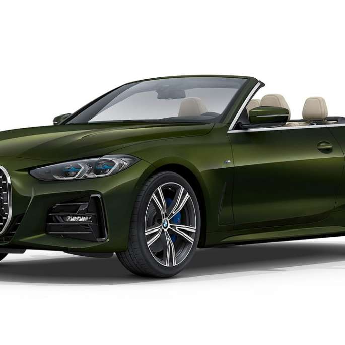 BMW 4 серии Cabrio G23 2020 исполнение M Sport "Серый Гранит металлик", вид спереди в три четверти