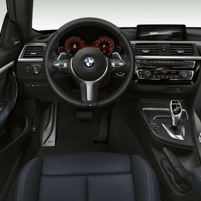 BMW 4 серии Купе, модель M Sport вид с водительского места BMW 4 серии Купе, модель M Sport вид с водительского места