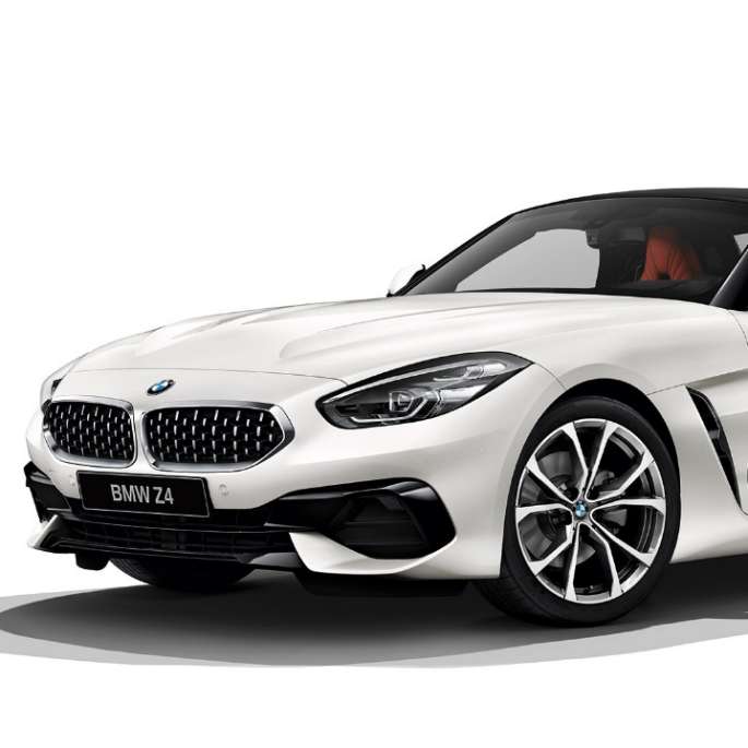 BMW Z4 Sport Line, вид спереди с поворотом в три четверти G29