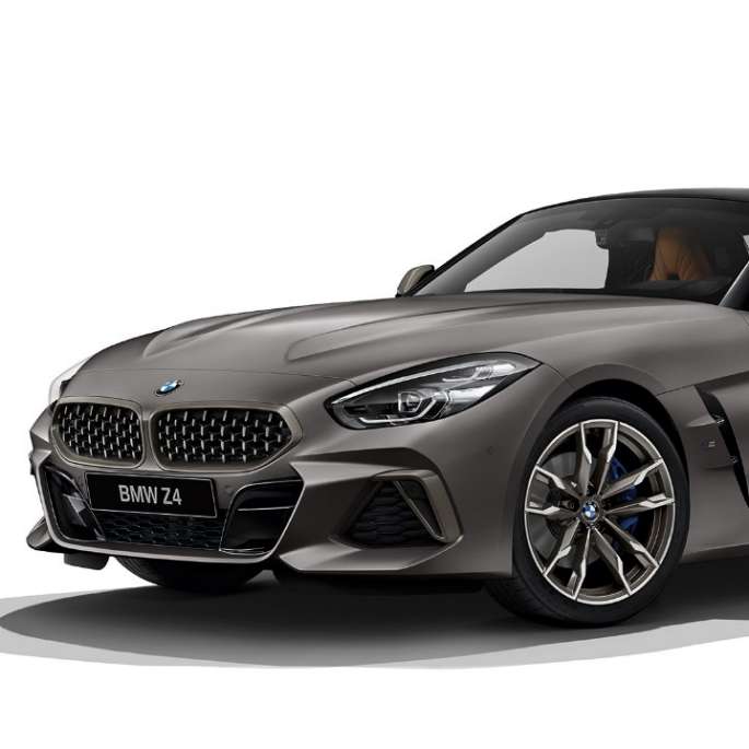 BMW Z4 Roadster M40i, вид спереди с поворотом в три четверти G29