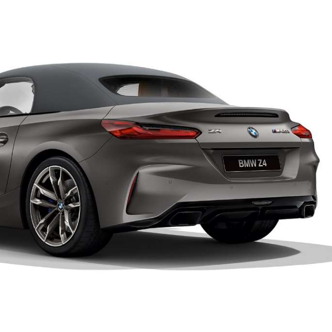 BMW Z4 Roadster M40i, вид сзади с поворотом в три четверти G29